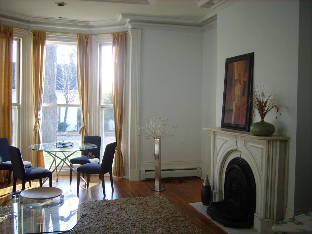 Absolute 1000 Islands Monthly Suites Gananoque Zimmer foto